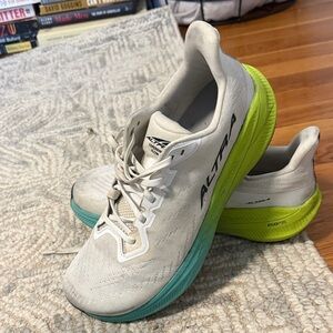 Altra Athletic Shoes with Cream Uppers and Green Soles